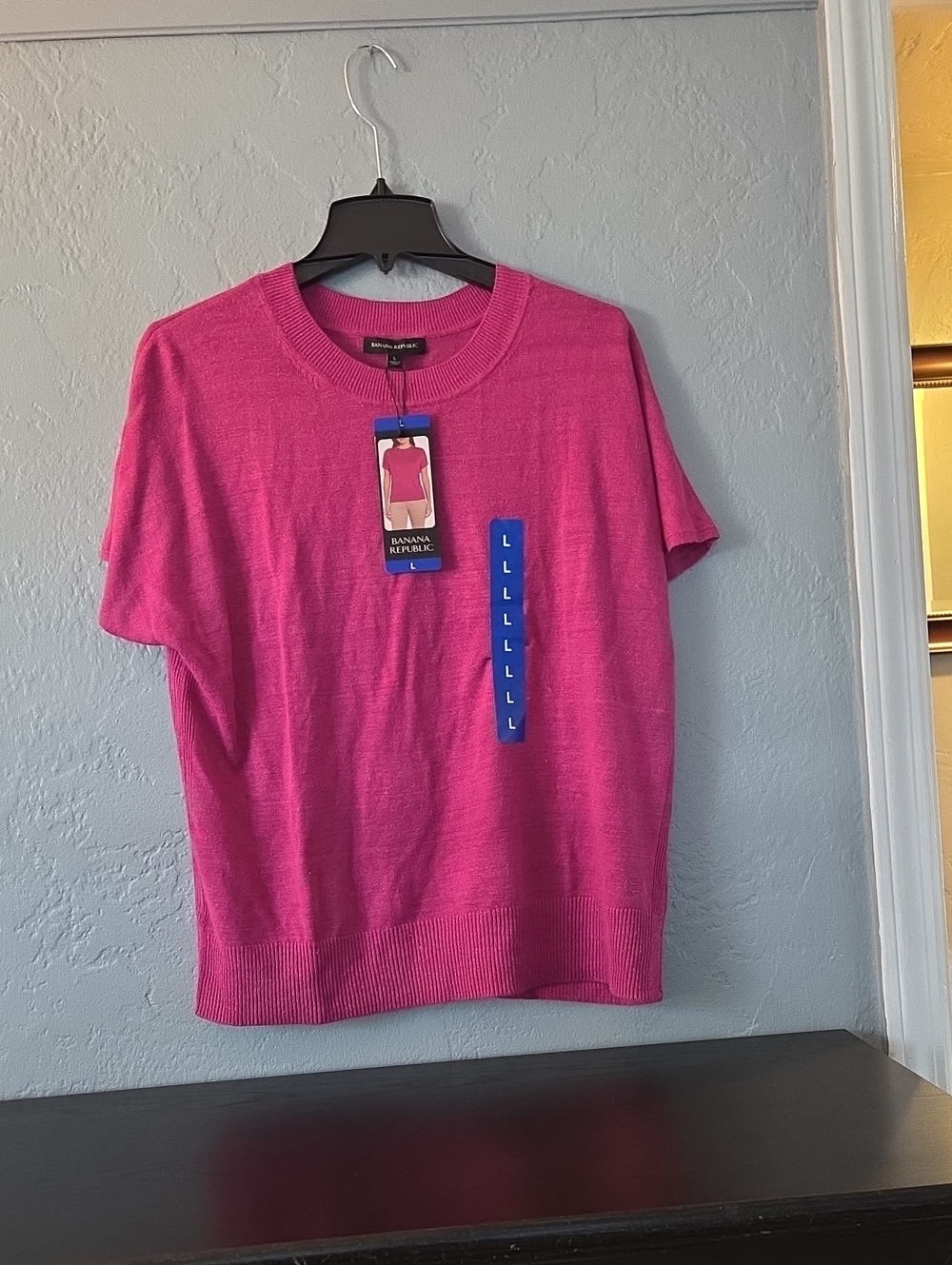 Banana Republic Short Sleeve Crewneck Sweater - Pink - Picture 1 of 8